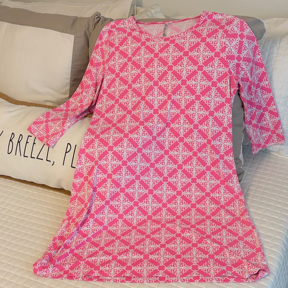 Lulu-B Pink and White Medallion 3/4 Sleeve Dress